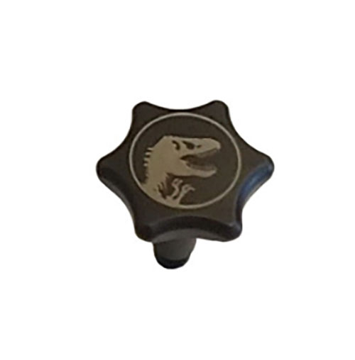 Överdimensionerade takedown-skruvar för Henry lever-action gör det enkelt att ta bort spaken för rengöring och byta till större loop-spakar för handskar.